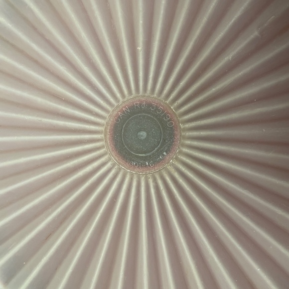 Vintage Tupperware Juice Pitcher with Push-button Lid - 1.5 Quarts - Picture 14 of 15